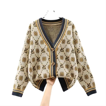Női Mohair kötött kabát, egyéni OEM feldolgozás minták és tervek alapján, hímzés, magas minőségű anyagok (kasmír, gyapjú, nylon)