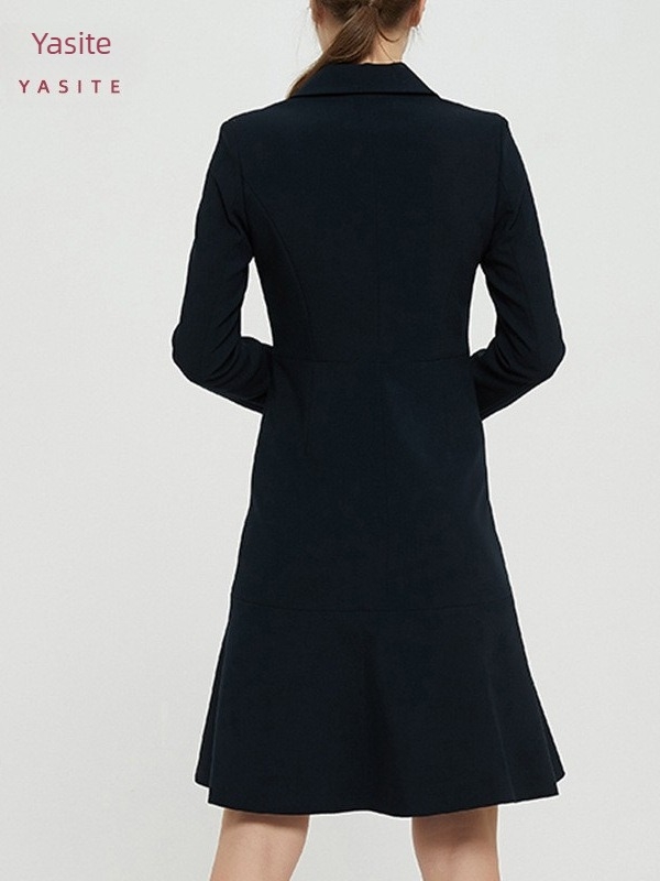 Szövött ruha, mintavételes és OEM feldolgozás, minták alapján készített, hímzés, 300 készlet/nap, közepes és magas minőség, anyagok: műszál, gyapjú, szifon, pamut.