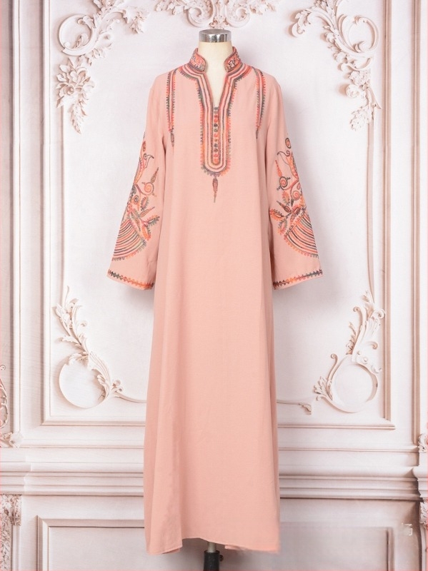 Hímzett abaya ruha hosszú ujjúval, A-vonalú sziluett, polo gallér, poliészter Lyocell-keverék (<30%)