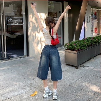 Farmernadrág denim laza szabású, széles szárú, középméretű rövidnadrág, enyhe elasztikusság