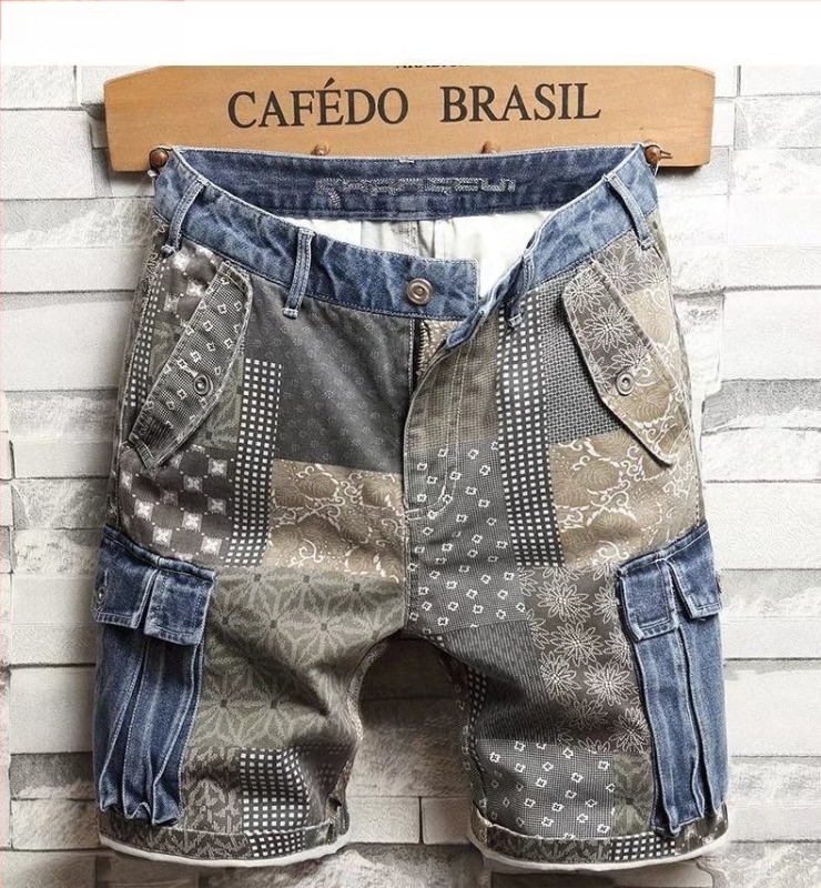 Férfi denim rövidnadrág, középmagos derekú, cipzáras záródás, több zseb, nyári casual viselet