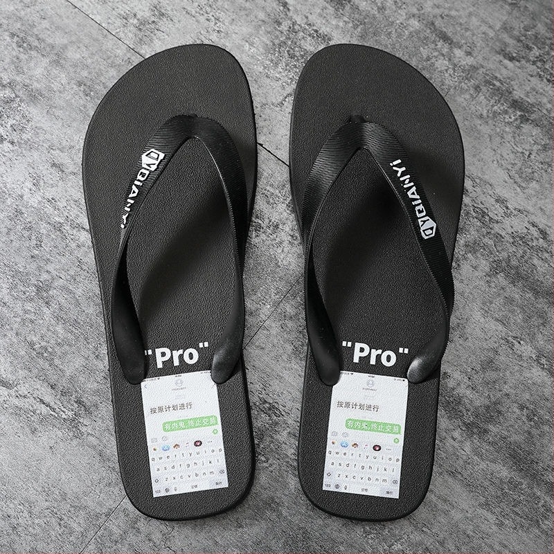 Férfi nyári flip-flopok, koreai stílusú, csúszásmentes PVC felső rész és PVC talp, lapos talp, slip-on