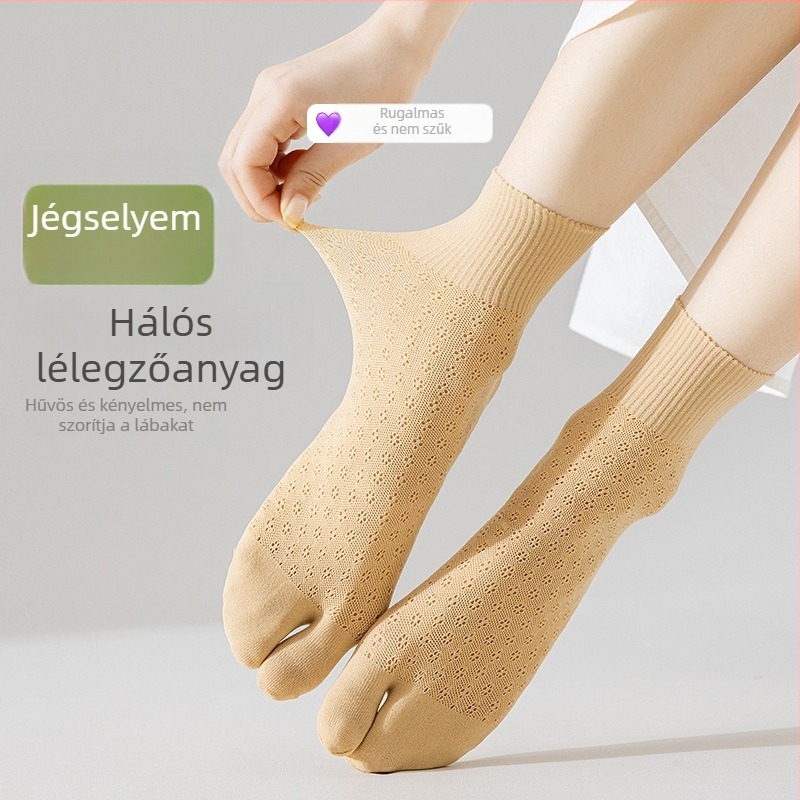 Női hálószövetes zokni középmagasságú, ujjak szerint különíthető, nylon 70–80%, gyors száradás, nedvességelnyelés, súrlódás elleni, egyszálas kötés