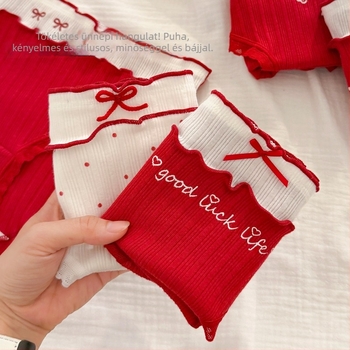 Női pamut alsónemű hosszított ágyékkal, antibakteriális, lélegző (Fő anyag: pamut; Összetétel: 95–100% pamut; Gátlór: 100% pamut; Szövés: kötött; Derék: középmagas)