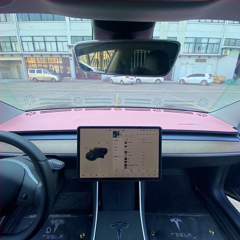 Bőr belső műszerfal anti-glare matrica Tesla Model 3/Y-hez, márkalogo nyomtatás, engedélyezett magánmárka