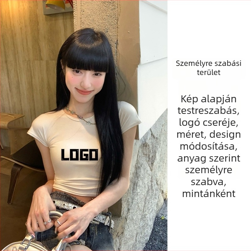 Rövid ujjú, slim-fit T‑shirt, köldököket felfedő dizájn, milk silk anyag 91–99% poliészter és <10% spandex, városi lazább stílus