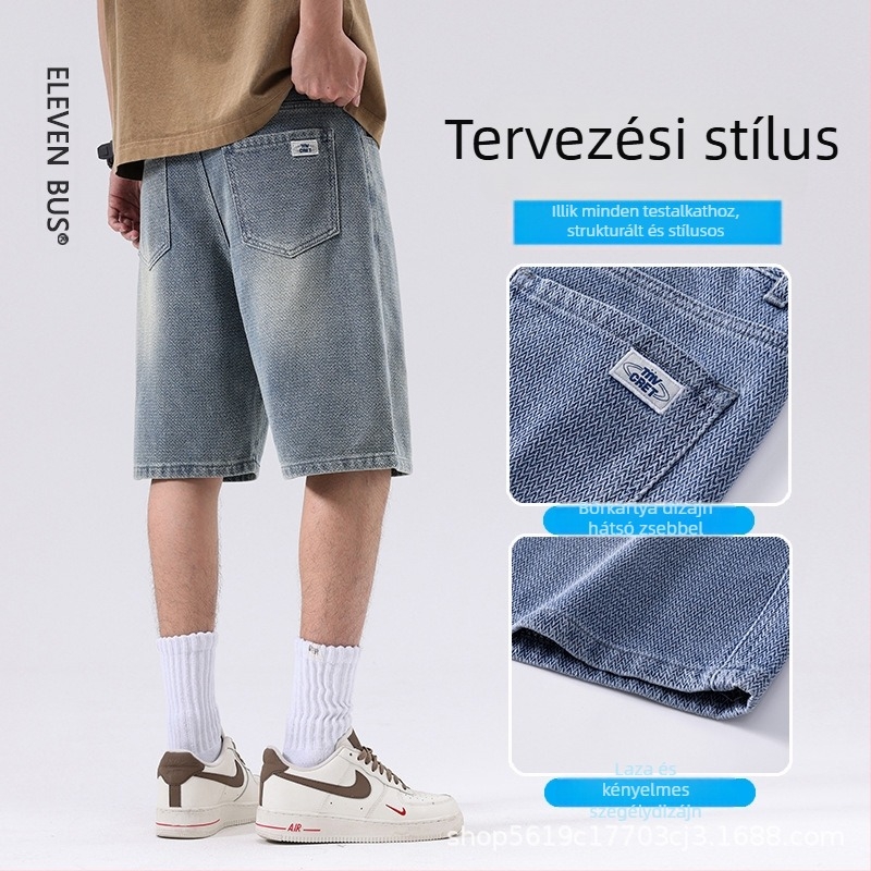 Férfi denim rövidnadrág térd alatti hosszban, csillagos ég mintával, egyenes szabás, középmagas derék, pamut-poliészter-viszkóz keverék, mosott felület