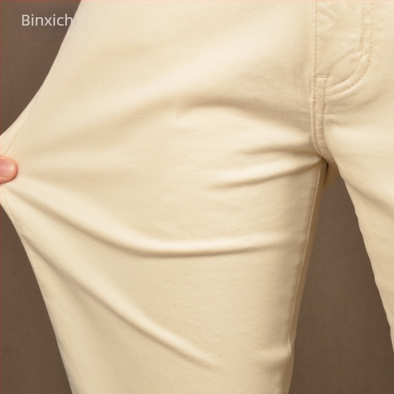 Férfiaknak szóló 2025 ősz-tél retro off-white denim nadrág, rugalmas slim fit, vastag hétköznapi nadrág