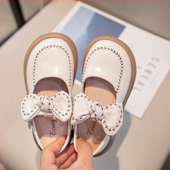 Kislányoknak szóló balerina cipő bohémiás hercegnő-stílusban, kerek orr, Velcro-zárás, mikrorost felsőrész, gumitalp, virágos mintával