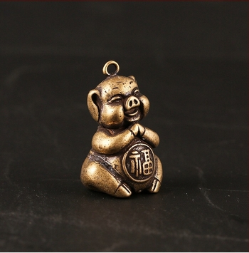 Kulcstartó medál: disznó zodiákus, aranyos malac, GT199 modell, GT199 méretek, Anyag réz, IP engedély: Nincs