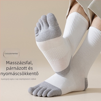Férfi ötujjú sportzokni középmagas hosszúságú, nedvességelvezető és szagtalanító, pamut 93,4% / spandex 3,7% / nylon 2,9%, színblokkminta