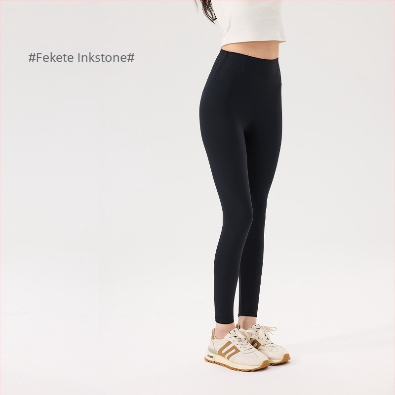 Női téli leggings magas derekú, formázó, vastag és meleg anyagú; anyaga: nylon-spandex