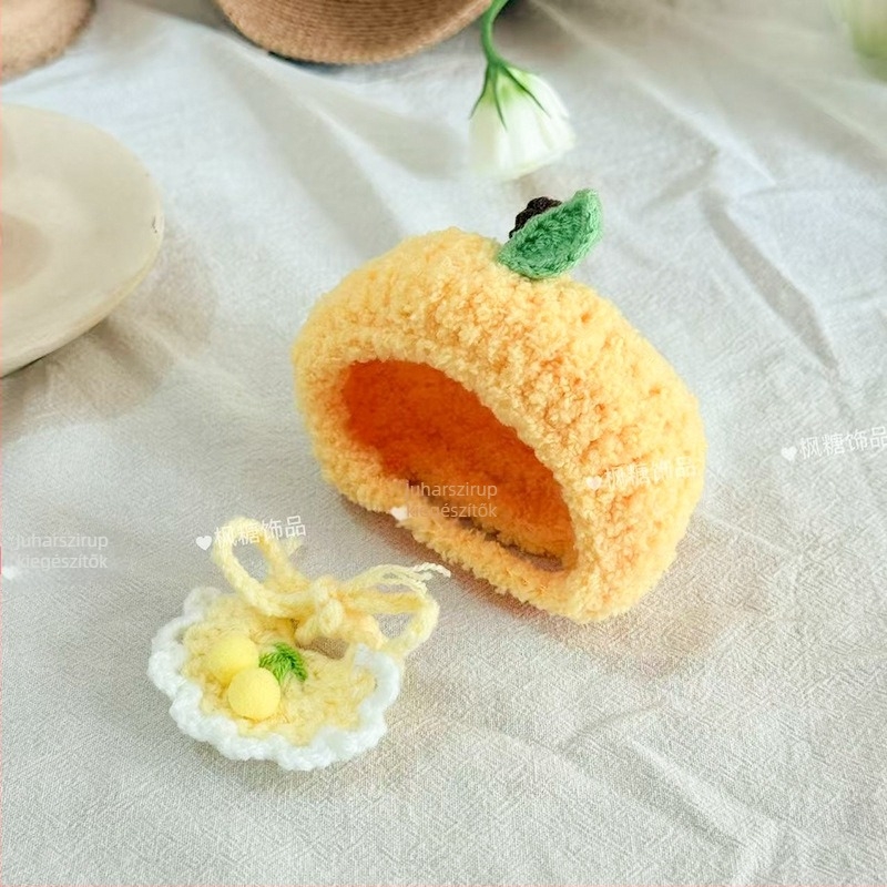 DIY bábához való kiegészítő – alma mintázat, korall fleece, kézzel kötve, aranyos stílus, 2025 őszi megjelenés
