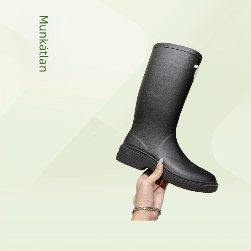PVC esőcsizmák varrás nélküli, középmagas szár, slip-on, közepes sarkú 3-5 cm