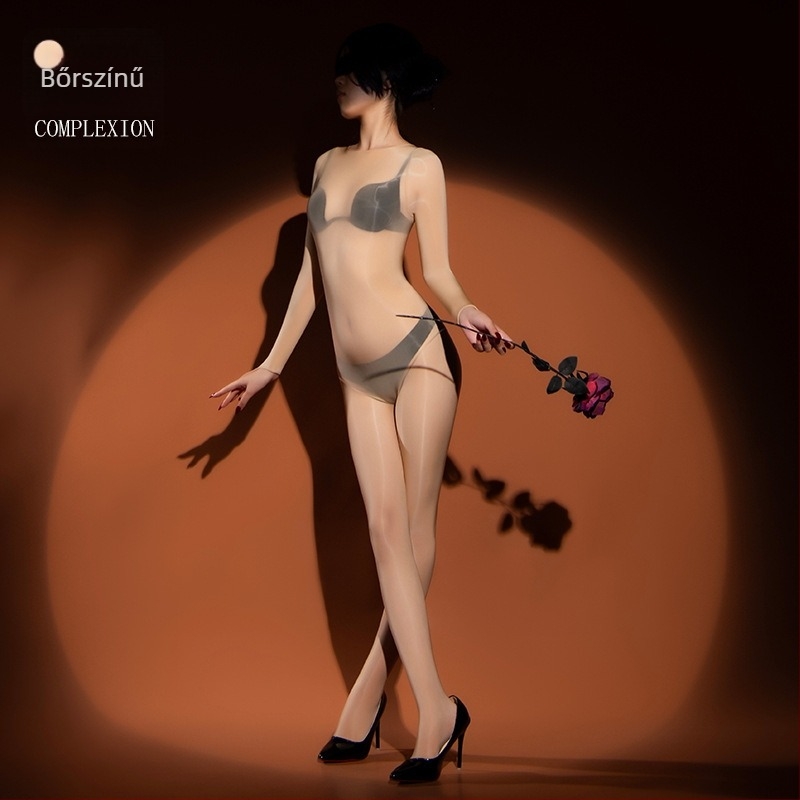 Varrat nélküli egyrészes bodystocking nyitott ágyékkal, fenékemelés, nylon 50–70%