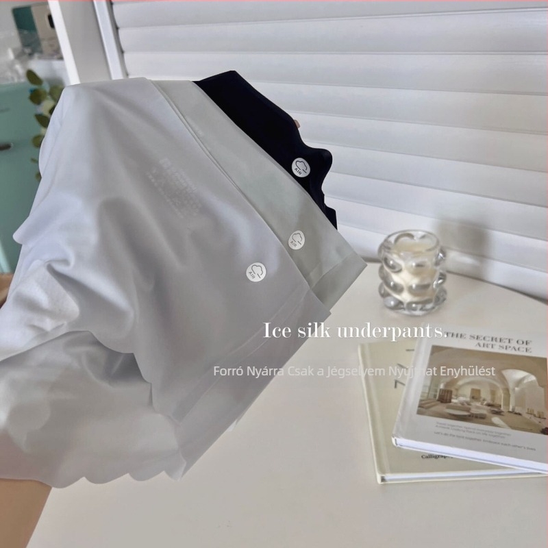 Női Ice Silk bugyi, középmagas derekú, ultra vékony, lélegző, pamut belsővel a lágyéki területen