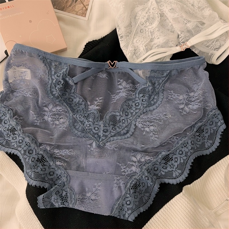 Csipkés Jacquard nylon alsó, középmagas derék, fenéket emelő, gyorsan száradó, lélegző