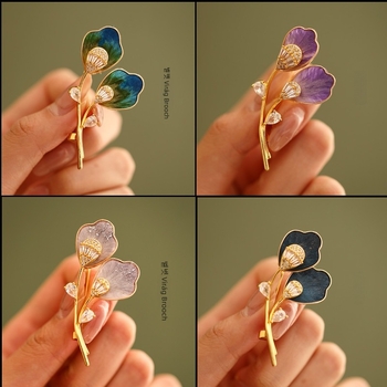 Kézzel készített velúr virág brooch sárgabaracklevéllel, kínai stílusú dekoratív ékszer nőknek