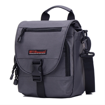 Férfiak számára multifunkcionális váll- és crossbody táska üzleti utazásokhoz, Oxford anyagból, nagy kapacitású 10 hüvelykes laptophoz