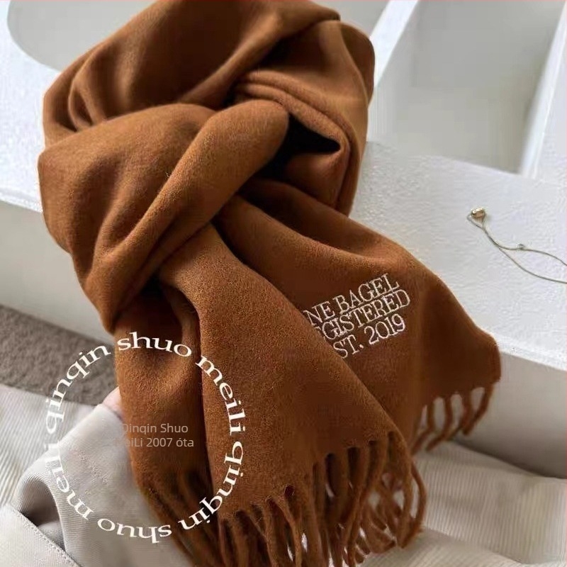 Gyapjú sál, warp knitting technikával készült, 100% gyapjú, melegen tart, tél, közepes hosszú, egyszerű stílus