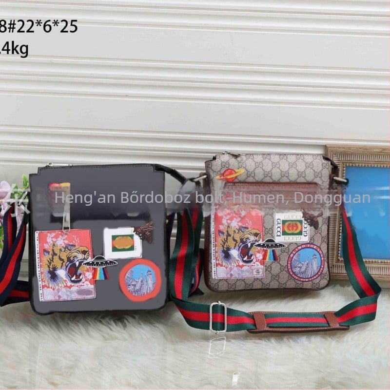 Férfi crossbody táska betűs mintával, városi egyszerű stílus, PU anyag, kód 9018, 2024 tavasz