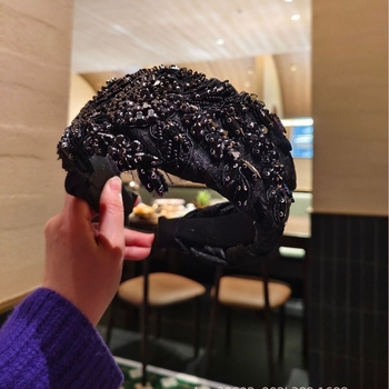 Kézzel készített középkori stílusú fejpánt csipével, textil és hálóval, rozsdamentes acél betéttel – női fejfedő