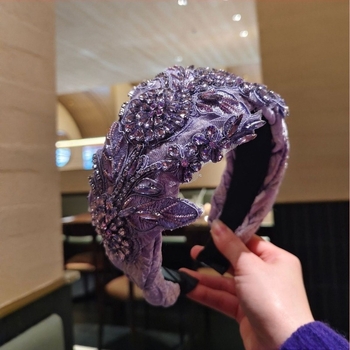 Kézzel készített középkori stílusú fejpánt csipével, textil és hálóval, rozsdamentes acél betéttel – női fejfedő