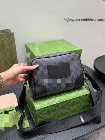 Férfi crossbody táska marhabőrből, vászon bélés, mix‑and‑match stílus, 2018 tavasz