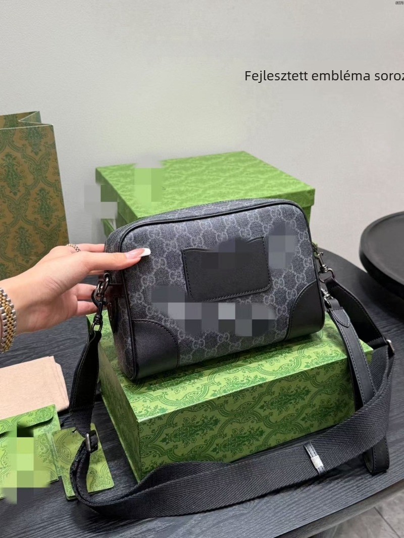 Férfi crossbody táska marhabőrből, vászon bélés, mix‑and‑match stílus, 2018 tavasz