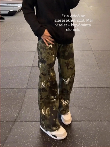 Farmernadrág egyenes szabású, denim anyag nyúl szőrszálakkal, középmagas derék, cipzár, vékony anyag, rövid hossz