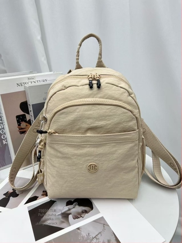 Utazó hátizsák nylonból, vízálló, cipzáros bezárás, belső cipzáras zseb, szabadidős stílus