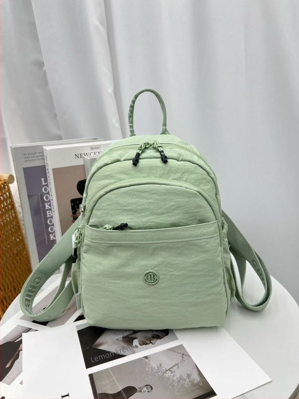 Utazó hátizsák nylonból, vízálló, cipzáros bezárás, belső cipzáras zseb, szabadidős stílus