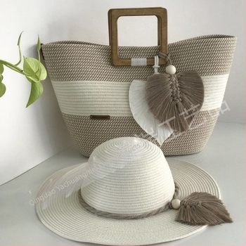 Pamutból készült kötött tote táska, nyitott felső, téglalap alakú, fiatalos campus stílus, belső cipzáras zseb