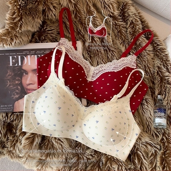 Sima csipkés virágmintás melltartó szett, kosár 3/4, tiszta pamut anyag, bélés elasztikával, emelés és gyűjtés, hátul három sor kampó, rögzített dupla pántok