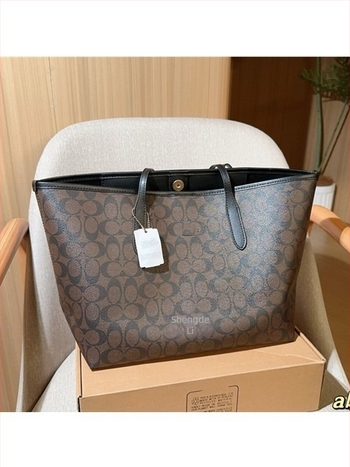 PVC tote táska mágneszárakkal, nagy kapacitású, horizontális négyszög alakú, dupla fogantyú