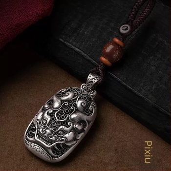 Pixiu autókulcstartó medál, antik felület, konstelláció minta, Huayule márka, 2023 tavasz