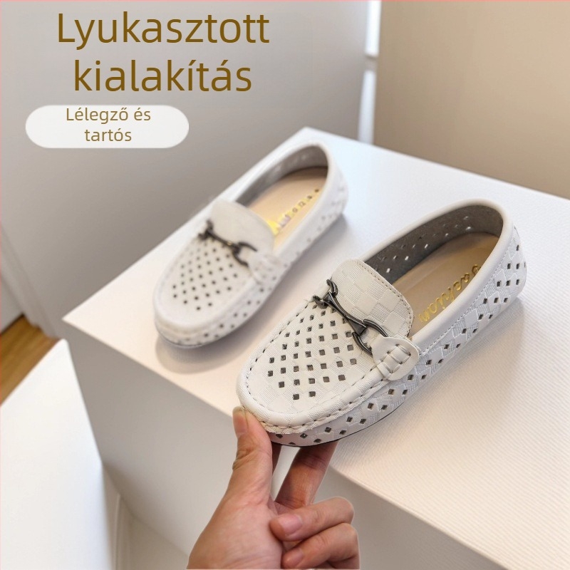 Gyerek bőrből készült mokaszni, fém csattal, kockás mintával, gumitalppal, koreai stílus
