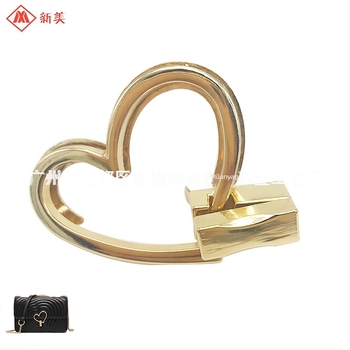 Szív alakú forgózár táskákhoz - Modell 659, cinkötvözet, New Beauty