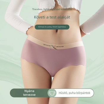 Női nylon bugyi, nyom nélküli, lélegző, középmagas derekú, pamut belső rész (Nylon 90-95% fő anyag; pamut belső 90-95%; kötés; középmagas derekú; lélegző)