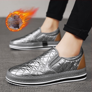 Férfi slip-on bőr felsővel, meleg bélés, PVC talp, kerek orr, alacsony sarok