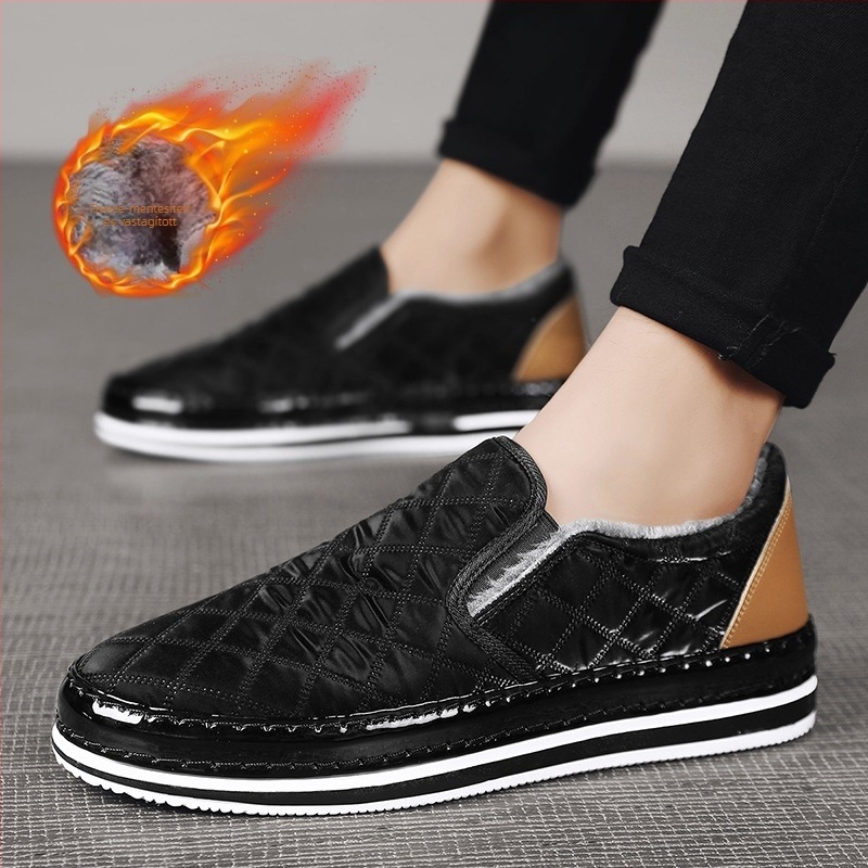 Férfi slip-on bőr felsővel, meleg bélés, PVC talp, kerek orr, alacsony sarok