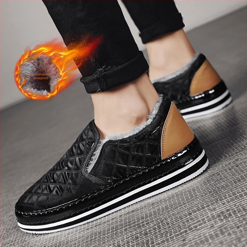 Férfi slip-on bőr felsővel, meleg bélés, PVC talp, kerek orr, alacsony sarok