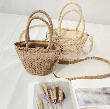 Szőtt szalma bucket táska húzózsinóros zárással, pamut bélés, Kai Source Crafts