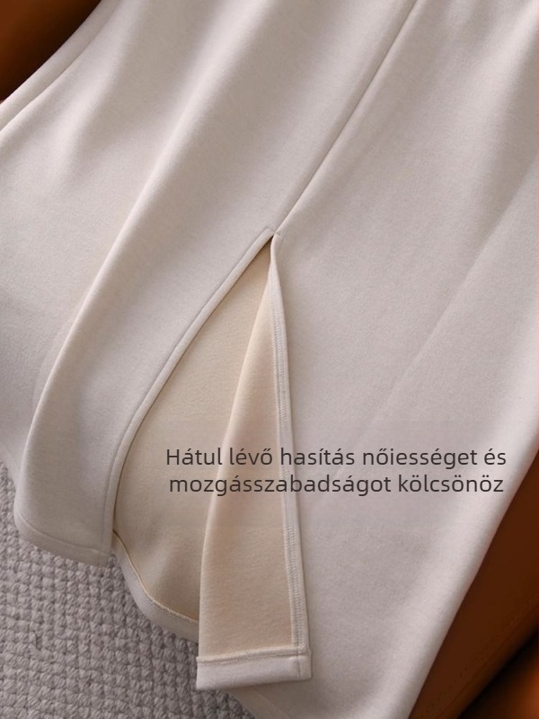 Kasmír-poliészter keverékből készült egyenes szabású, magas derékú midi hosszúságú szoknya, mikro-elasztikus, egyszínű mintával