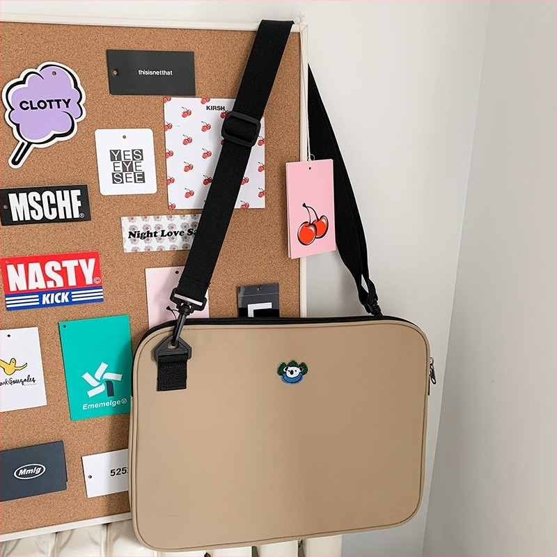 Nylonból készült laptop táska hímzett koala mintával, lélegző, vízálló, kopásálló