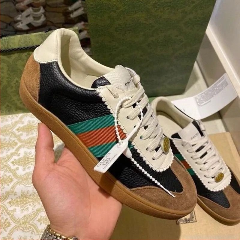 Férfi mindennapi sneakers: felső része bőrből, gumi talp, fűzővel záródó, csúszásmentes