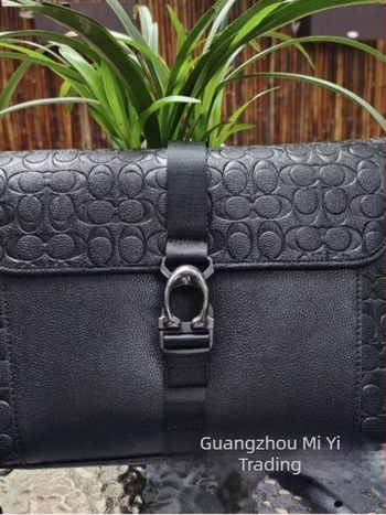 Férfi crossbody táska - városi minimalist stílus, valódi bőr, vízálló és lopás elleni védelem, nagy kapacitás