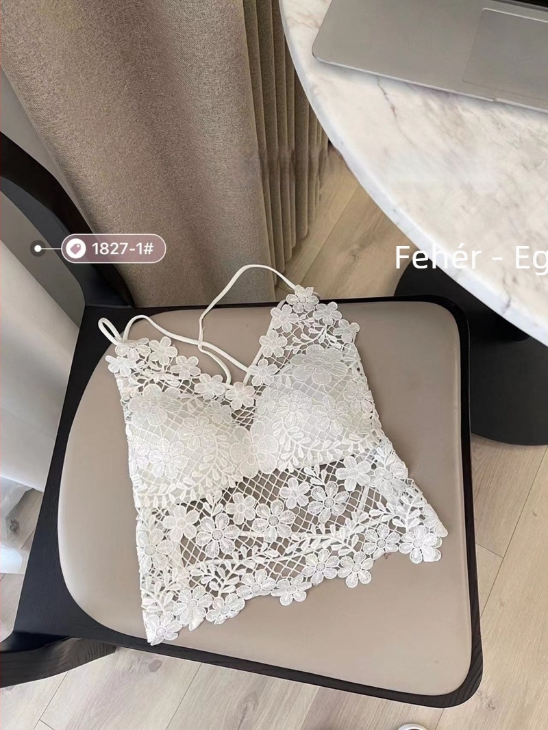 Csipkés váll nélküli melltartó, poliészter, 3/4-es kosár, kupa forma: felül vékony / alul vastag