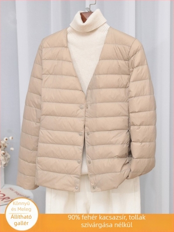 Női pehelydzseki slim-fit kivitelben, anyag: nylon, töltet: fehér kacsa pehely, pehelytartalom 50%, gallér: wood-ear edge