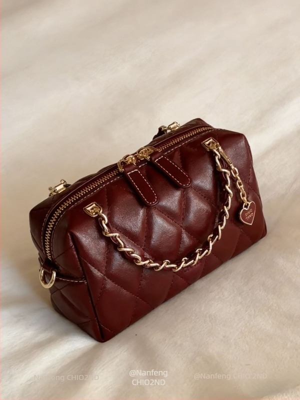 Elegant Prelude Pillow Bag, európai-amerikai retro stílusú crossbody táska, PU anyag, vízszintes téglalap alakú forma, cipzár, telefonzseb